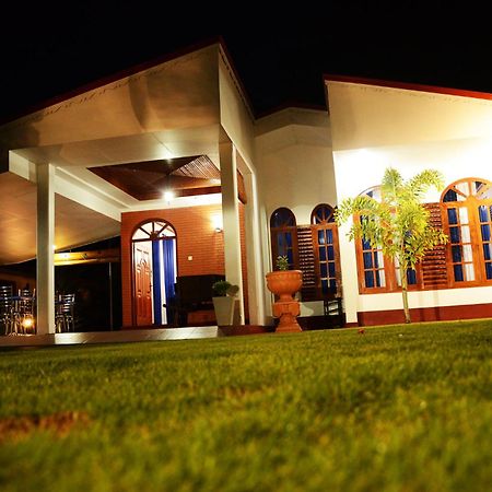 Nil Vimana Villa Ella Bagian luar foto